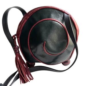 Carol Hearty Leather Rare Designer Bag with Bun Feet!